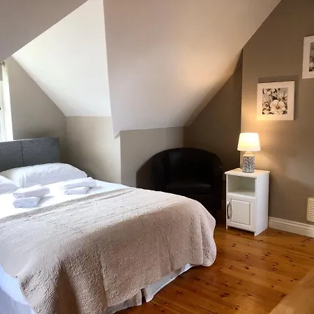 Nyaraló Lakeside Killaloe