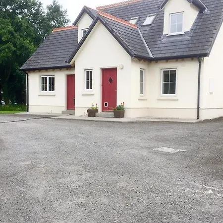 209 Lough Derg Holiday Resort * Киллало